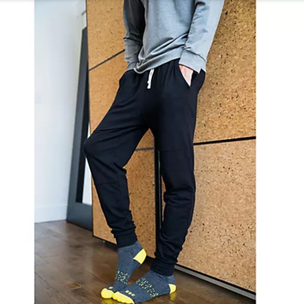 Two Blind Brothers Men's French Terry Jogger in Navy Size Medium